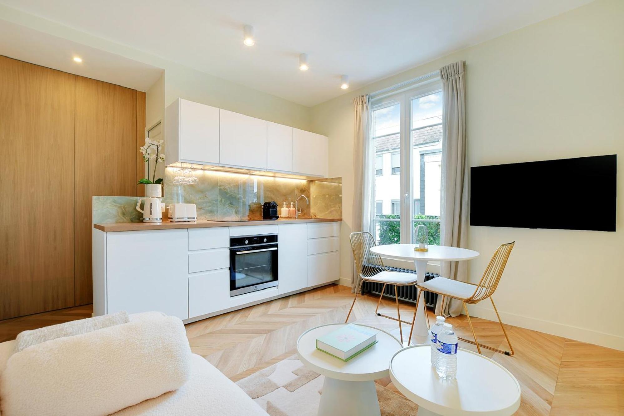 Suite Deluxe 1 By Les Maisons De Charloc Homes Boulogne-Billancourt Bagian luar foto